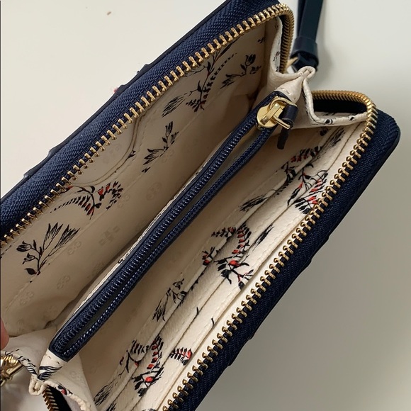 Tory Burch Wallet - Picture 5 of 5